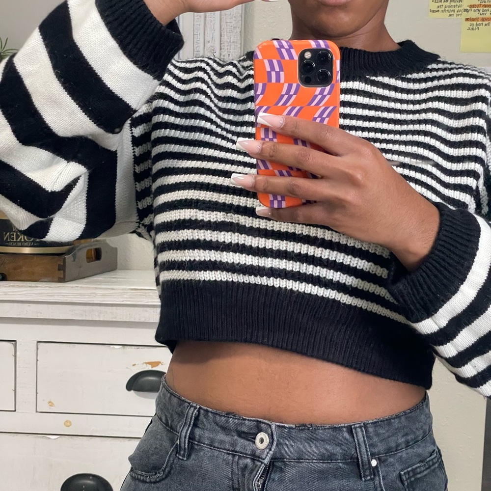Knit cropped sweater